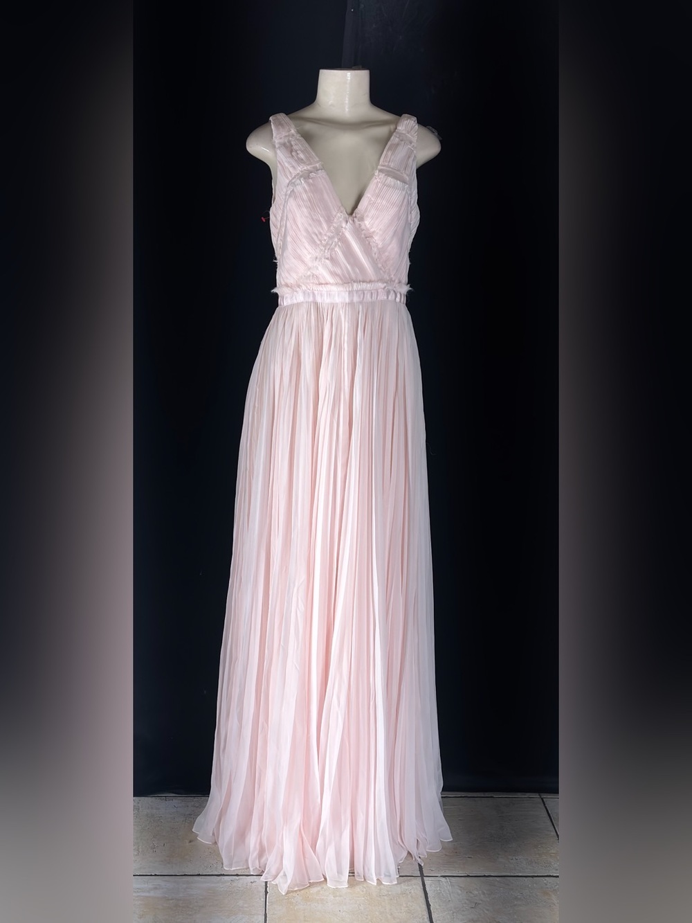 Carmen Marc Valvo Soft Blush Pink Pleated V-Neck Maxi Dress